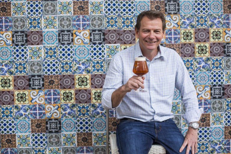 Christian Jardel: ‘El señor de las cervezas’ cumple 25 años de oficio en Valencia.