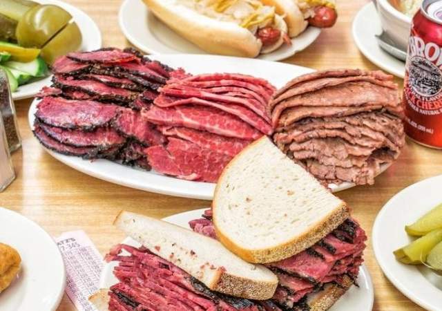 El Katz’s Delicatessen, el restaurante de ‘Cuando Harry encontró a Sally’, llega a Madrid.