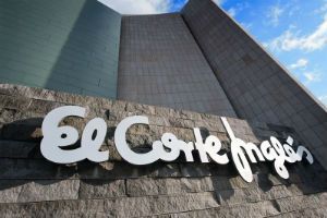 El Corte Inglés reclama 150 millones si se cierra uno de sus centros .
