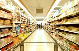 ¿Cómo impactan las grandes superficies en el comercio de las ciudades? .