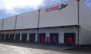 Carreras inaugura la primera nave ecológica de un operador logístico .