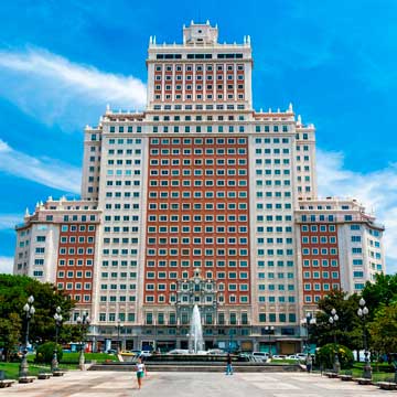 El edificio España de Madrid albergará un hotel Riu.