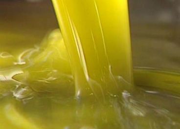 La producción de aceite de oliva en enero podría superar las 650.000 toneladas.