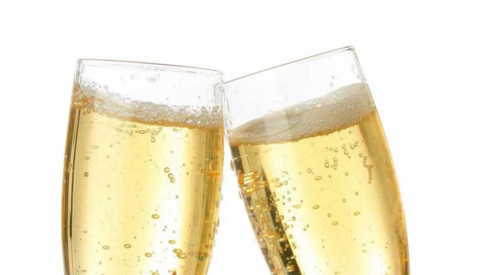 Guía Peñín reúne a un centenar de los mejores cavas en Madrid .