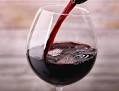 Ceniceros aboga por trabajar «unidos» en el mundo del vino, producto que «nos abre al mundo».