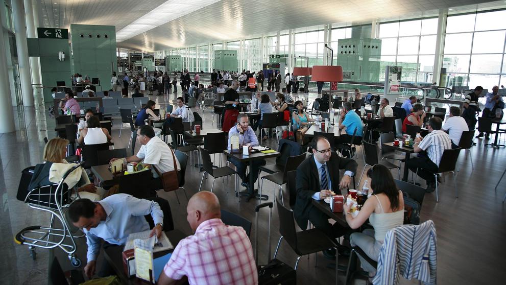 Aena busca más ingresos en El Prat con un nuevo modelo de restauración.