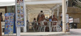 Los restaurantes de Tabarca podrán mantener sus pérgolas.
