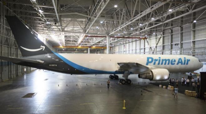 Amazon crea un hub en EEUU para su flota de aviones de carga.