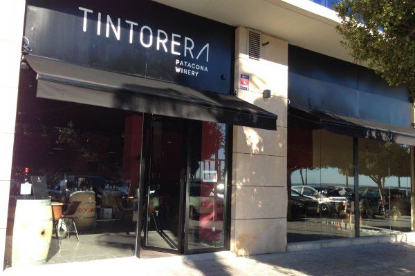 El vino italiano pone una pica en Valencia con Tintorera Patacona Winery.