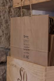 Restaurantes repartirán una bolsa a clientes para llevarse la comida sobrante.