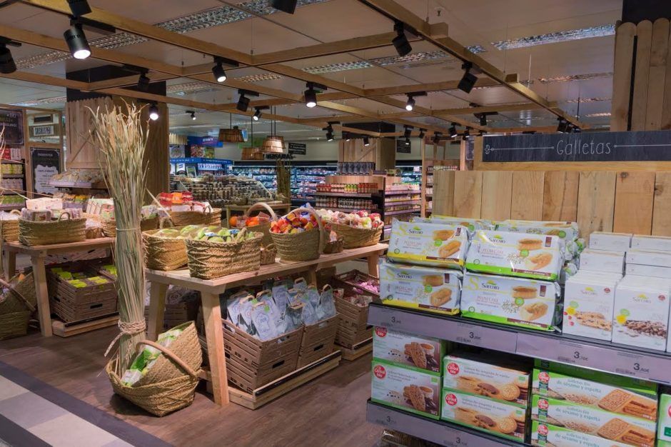 El Corte Inglés estrena La Biosfera para sus supermercados.