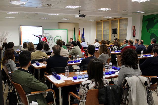 34 empresas andaluzas se forman para promocionar su AOVE en Japón, EEUU y Alemania.