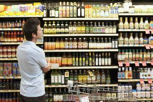 ¿Cómo recuperar el consumo de vino en España?.