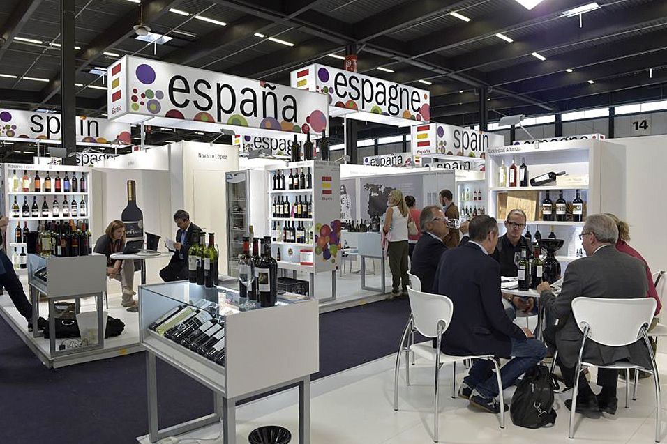 Prevén que las exportaciones españolas de vino aumenten casi un 22% en 2020 .