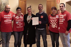 Podemos, más boicot a Coca-Cola: pide que no se beba en el Senado.