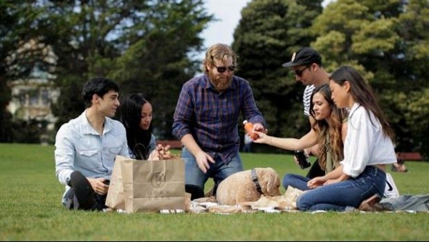 UberEats dobla el número de restaurantes disponibles en Madrid y lanza el servicio de brunch.