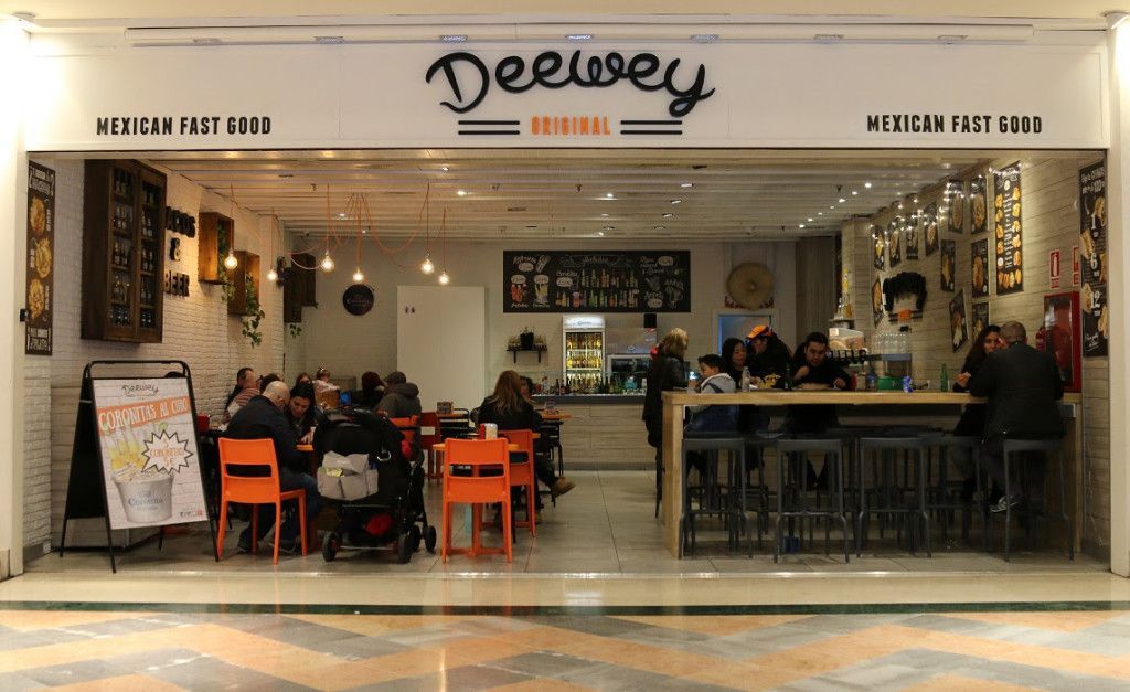 Deewey inicia su expansión en franquicia.