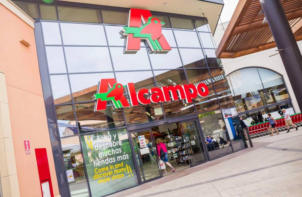 Alcampo acabará con el aceite de palma en marcas propias; Eroski y DIA no lo descartan.