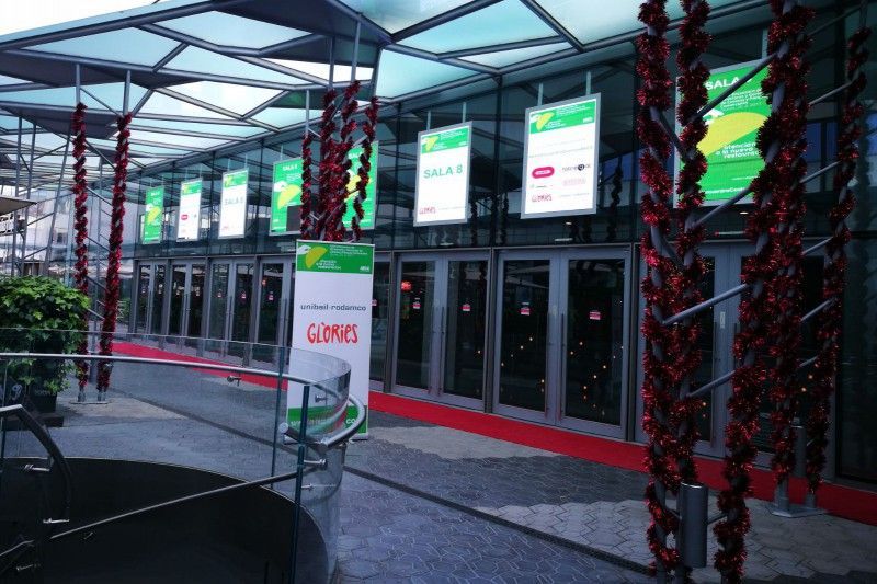 Más del 50% de los visitantes acuden a un centro comercial por sus servicios de restauración
