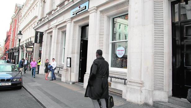 Wagamama estrena su barra de comida asiática en Madrid