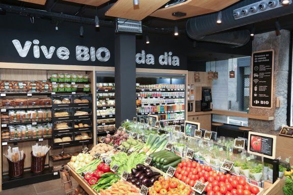 LAS GRANDES CADENAS, A LA BÚSQUEDA DEL SUPERMERCADO ‘DIEZ’