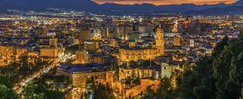 La Feria de la Cerveza Artesana reúne a casi 4.000 personas a Rincón de la Victoria