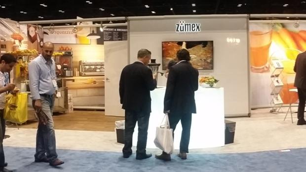 De Mercadona a Starbucks: las exprimidoras de zumos de Zumex triunfan en Estados Unidos