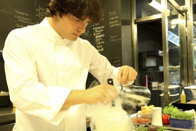 Denuncian ante Inspección de Trabajo al restaurante de Jordi Cruz