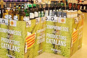 El producto catalán se hace fuerte en los supermercados Caprabo .