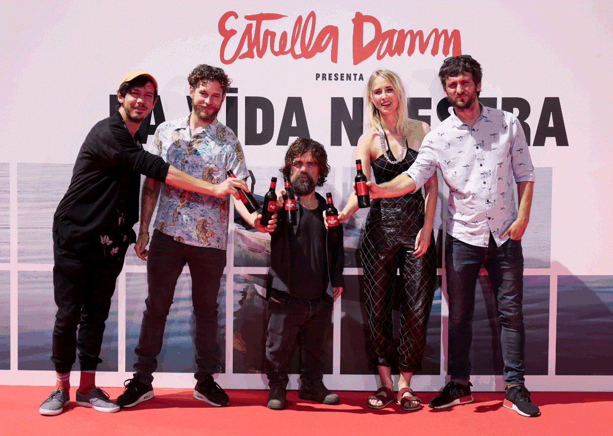 Estrella Damm estrena «La vida nuestra”