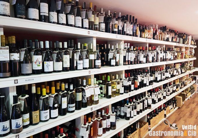 ¿Los vinos presentados con elaboradas descripciones tienen mejor sabor?