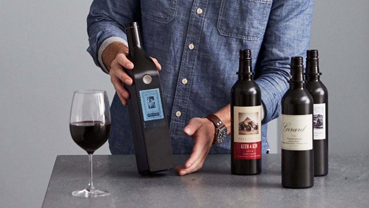Kuvée, la botella de vino inteligente que cuenta las copas te quedan por servir
