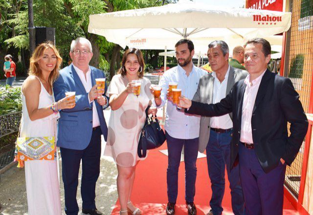 Puertollano: Cervezas y tapas en el Paseo de San Gregorio con la I Feria Mahou