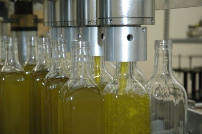 Mejora de las salidas de aceite de oliva en el mes de mayo