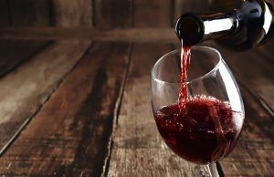 El dinamismo en la comercialización de vino eleva los precios tanto a granel como envasado