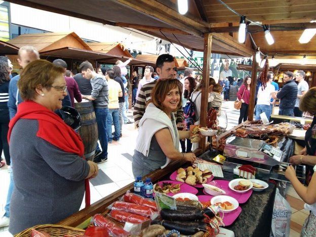 Plaza Mayor acoge la II Feria de la Cerveza Artesana