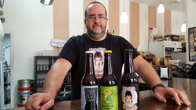 ‘La Reina del Soho’, una cerveza artesana de orígenes lacianiegos, hace patria en Málaga