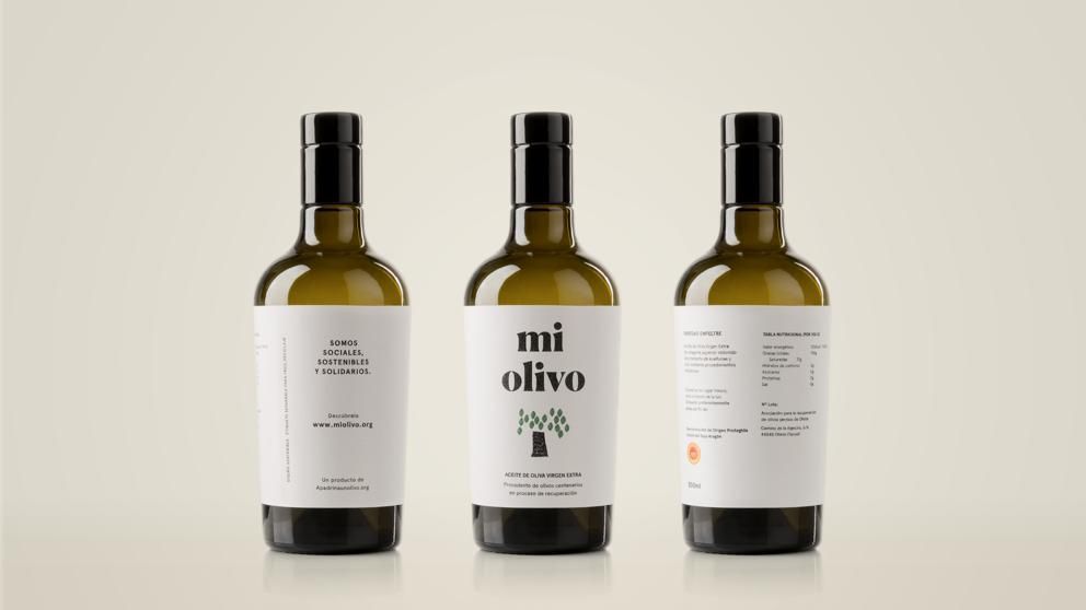 Sale al mercado un aceite solidario y responsable de olivos apadrinados