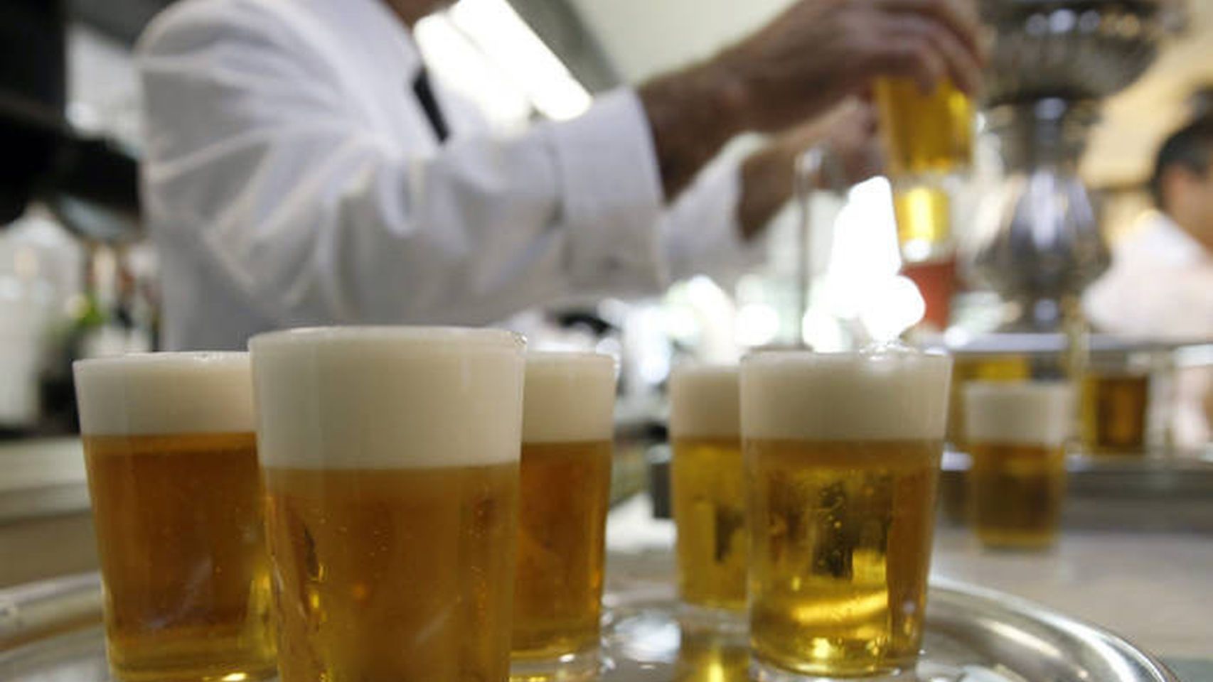 España llenó 1.500 piscinas olímpicas de cerveza en 2016: bate su récord de producción