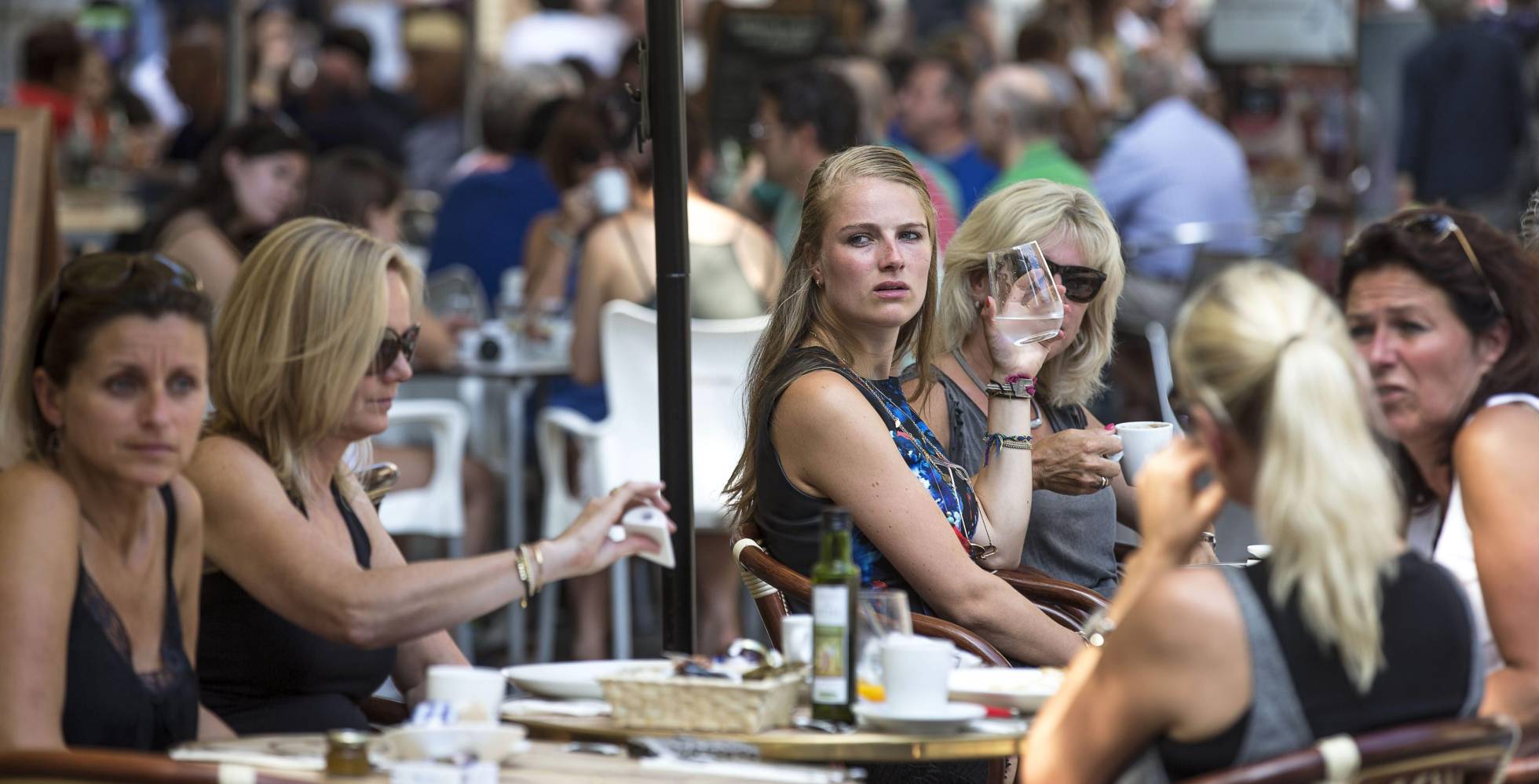 El turismo impulsa el consumo de cerveza y espirituosas en España