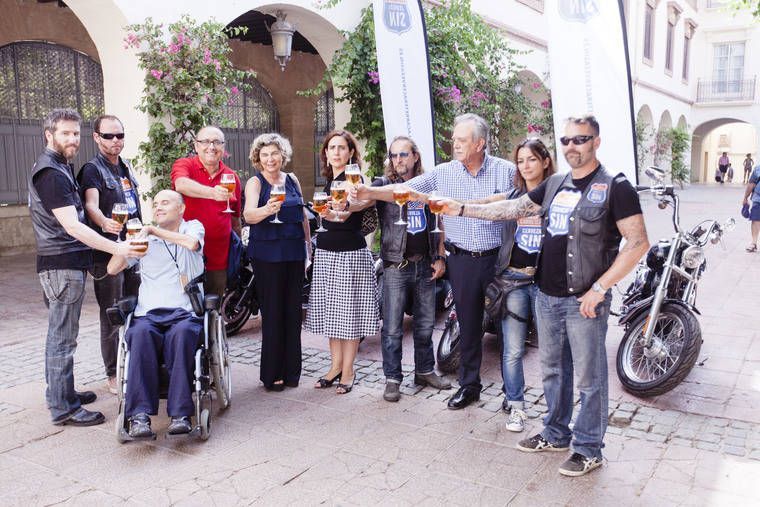 Los moteros de la campaña ‘En la carretera, cerveza SIN’ llegan a Almería