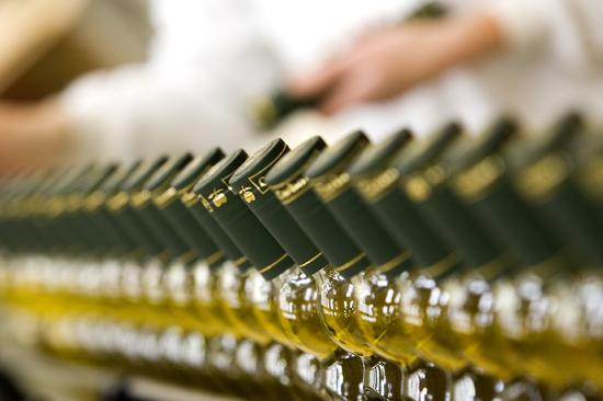 S&P rebaja el rating de Deoleo por los altos precios del aceite de oliva en 2017