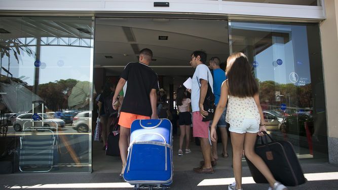 Las previsiones de ocupación hotelera señalan un breve descenso para agosto y septiembre