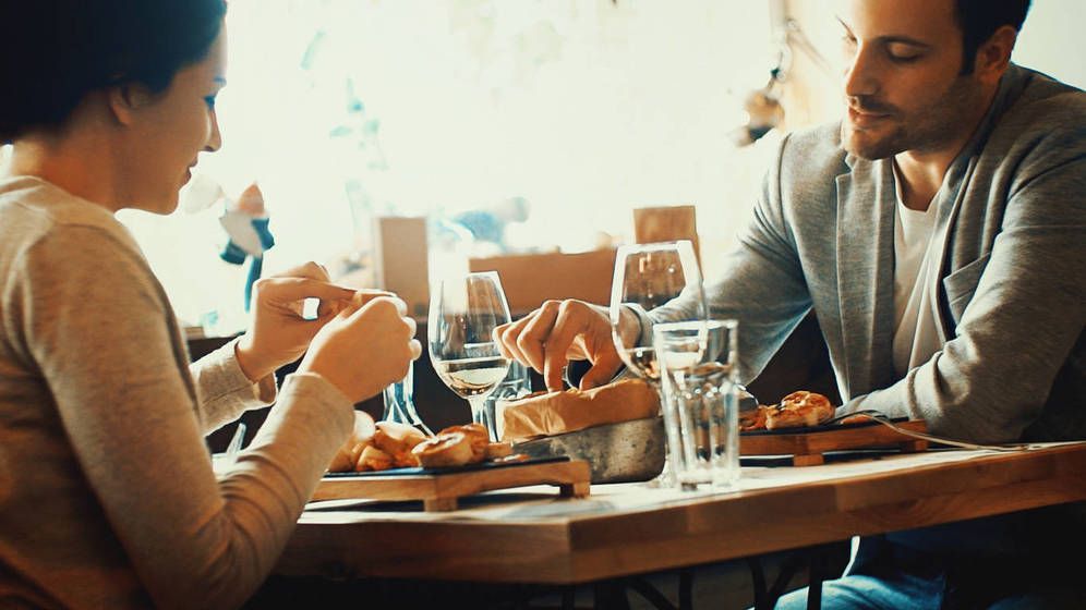 Los trucos de los bares y restaurantes para cobrarte de más y cómo defenderte
