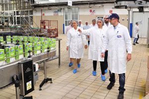 El sector lácteo invertirá este año 34 millones de euros en sus industrias