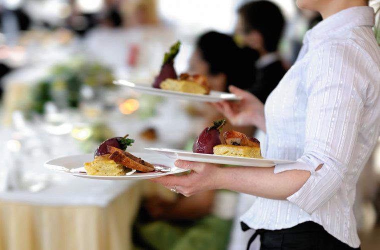 El empleo en hostelería y turismo marca récords este verano