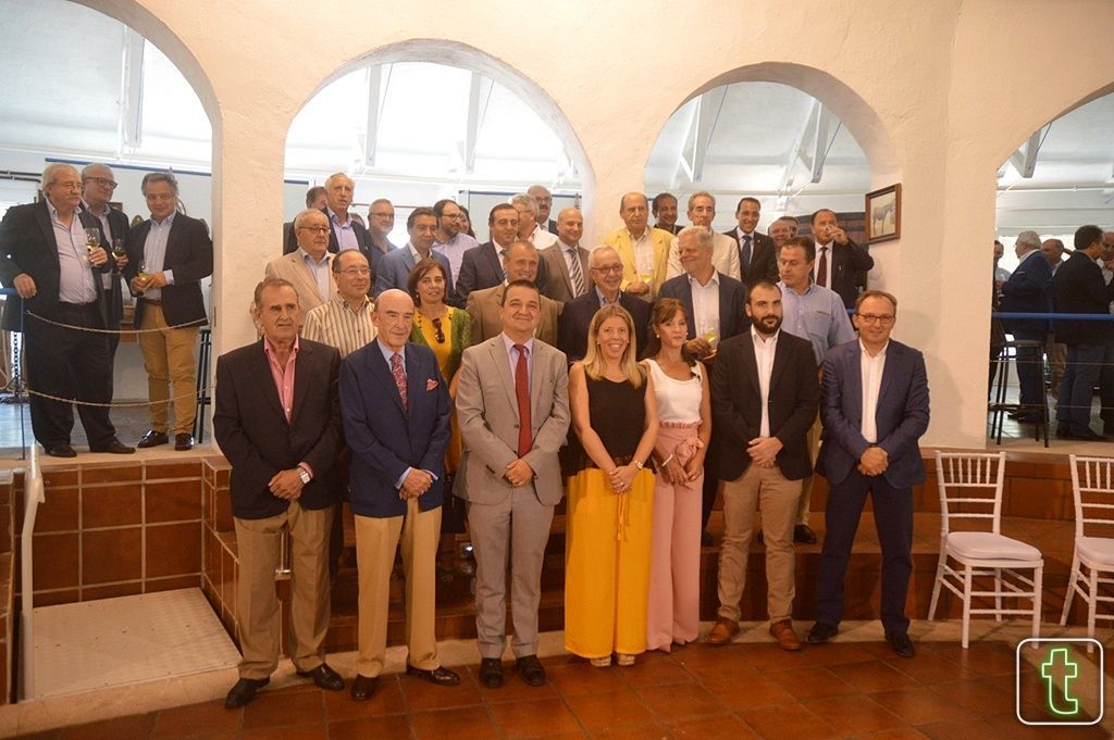 El sector del vino de la región se reúne en la cooperativa Virgen de las Viñas de Tomelloso