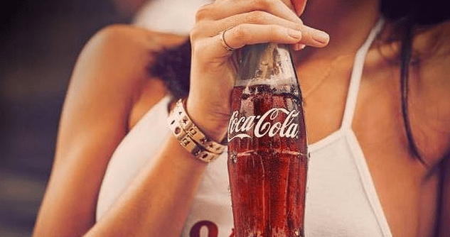 Coca-Cola lanza en España una nueva botella de vidrio