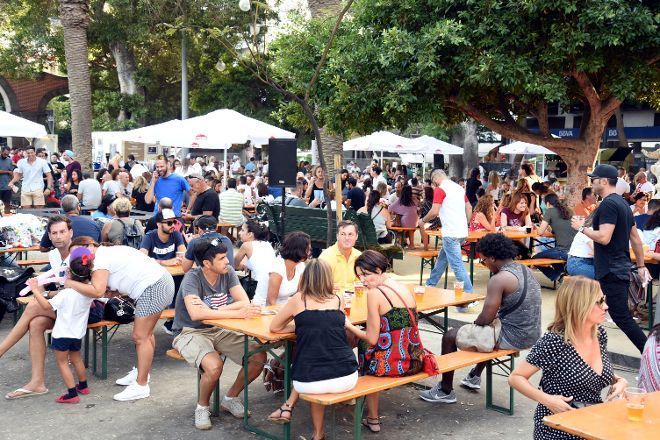 Una fiesta con mucha espuma Dorada
