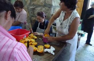 Los productores artesanos piden un control que elimine alimentos industriales